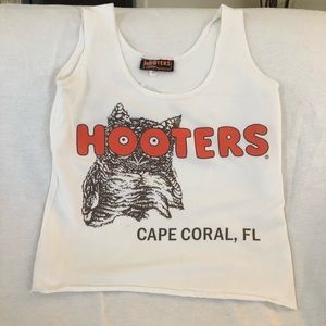 Vintage Hooters tank top